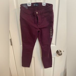 NWT Gap Factory Favorite Jeggings.